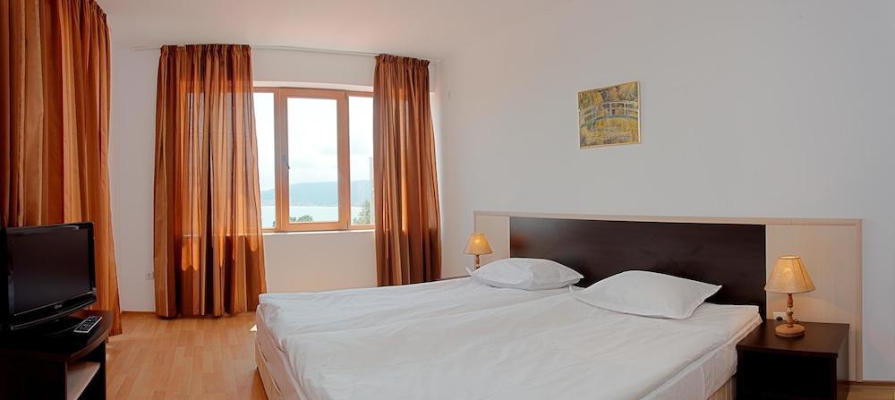 Vemara Club And - Free Parking And Free Access 3* Бяла