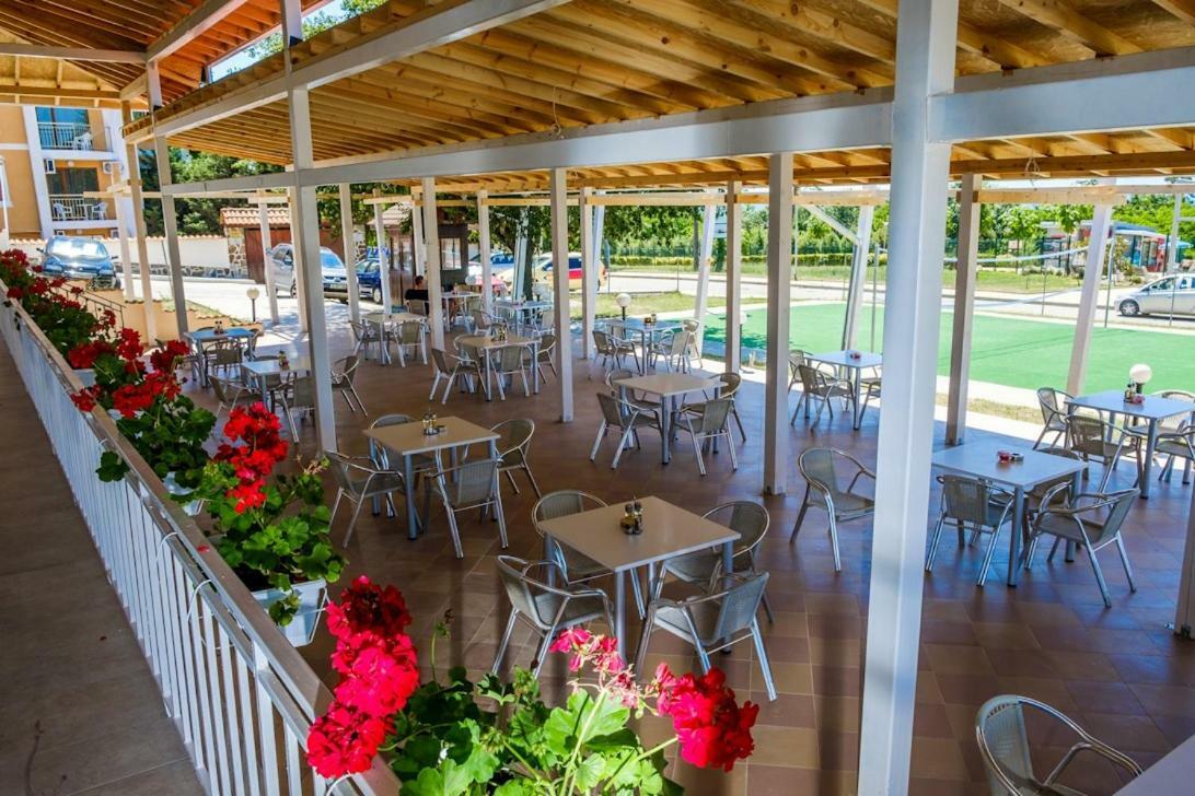 Vemara Club And - Free Parking And Free Access 3* Byala (Varna)