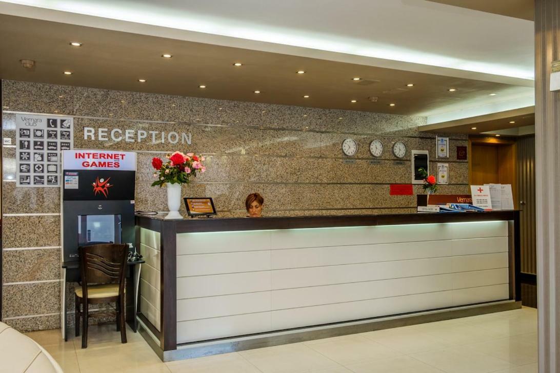 Vemara Club And - Free Parking And Free Access Готель